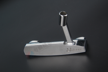 <strong>CNC加工運動器材精密加（jiā）工</strong>