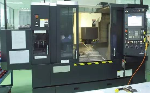 <strong>CNC加（jiā）工中心加工前的注意事（shì）項和加工前模（mó）的注意事項</strong>