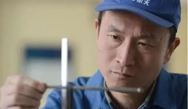 <strong>火箭發動機的精密加工（gōng），為什麽離不開手工操作？</strong>
