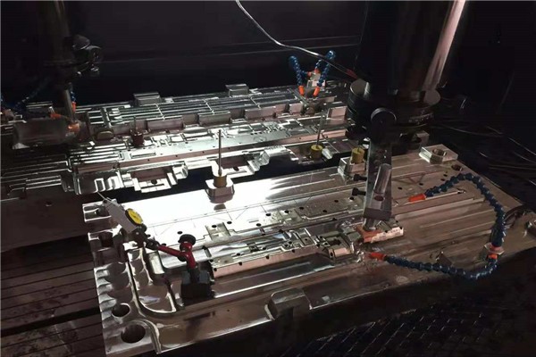 <strong>南京向日葵视频免费精密加工知識（shí）分享：數控精密（mì）機械加工（gōng）應用範圍</strong>