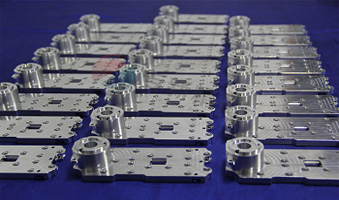 <strong>CNC加工小批量（liàng）零件精密（mì）加（jiā）工</strong>