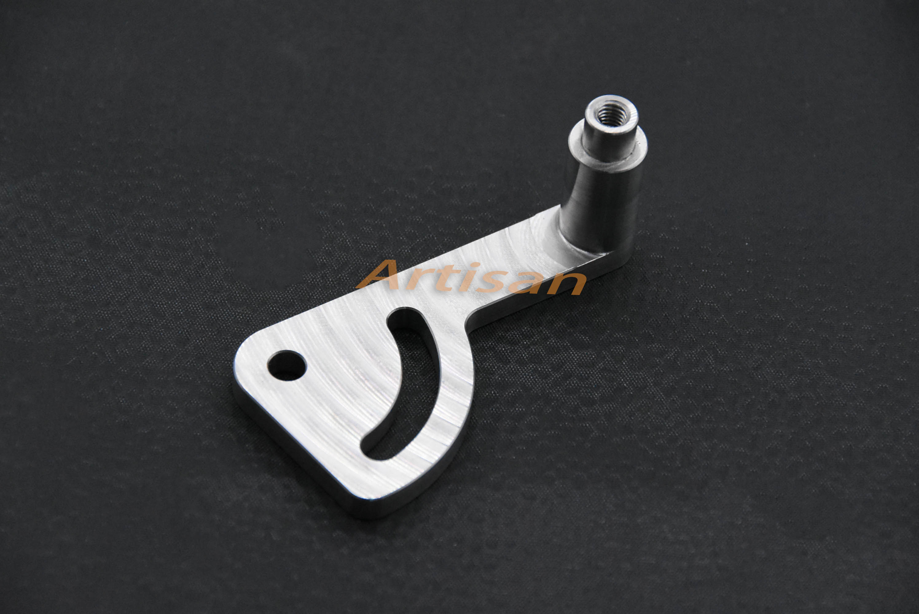 <strong>醫療類精密（mì）件加工：張（zhāng）緊塊</strong>