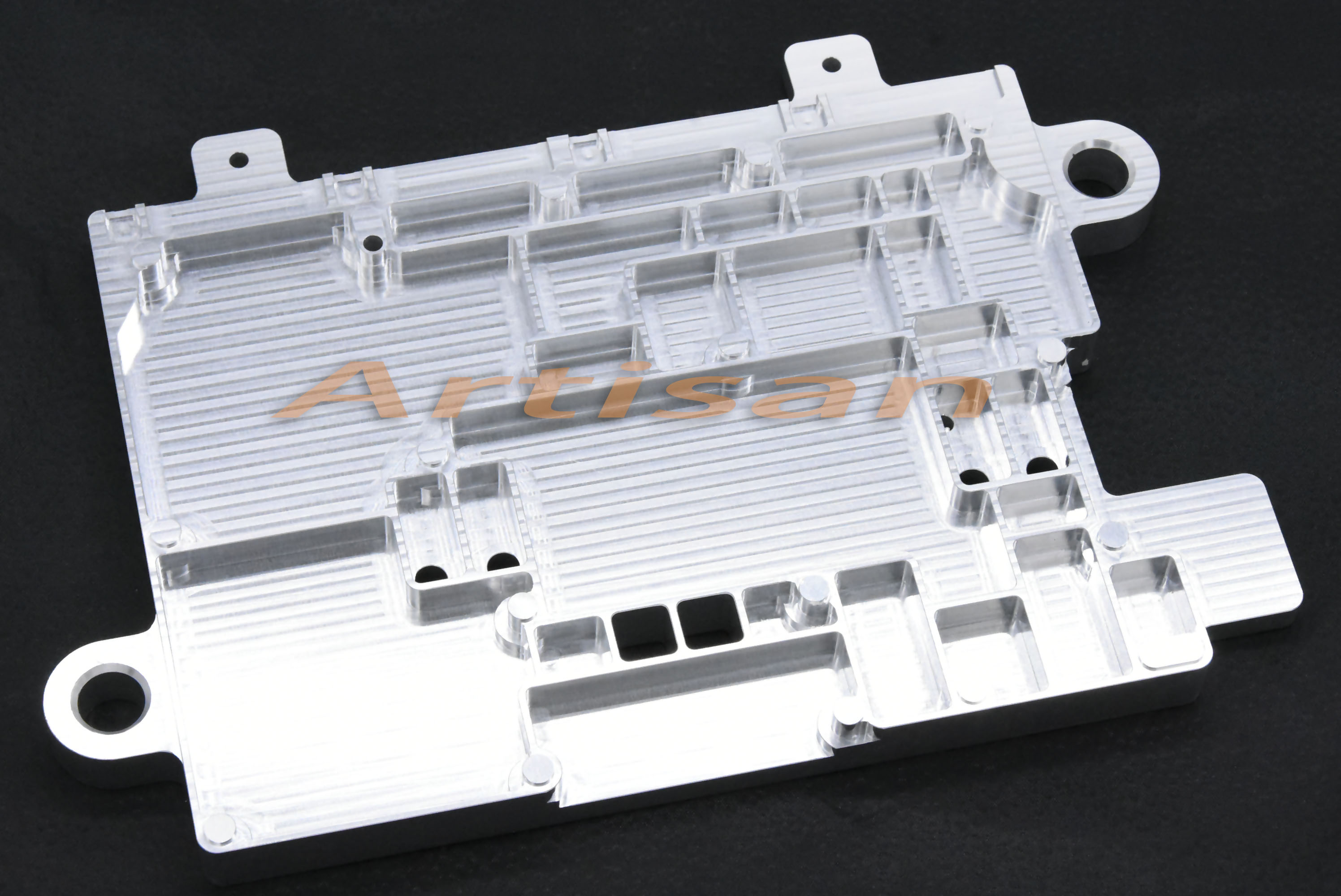 <strong>電子類精密（mì）件加工：板</strong>