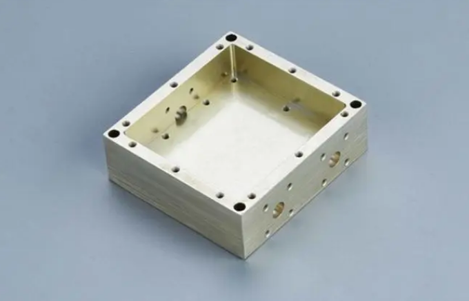 <strong>5G浪潮來襲：揭（jiē）秘5G通訊產品配（pèi）件（jiàn）精（jīng）密加工新（xīn）工藝，打造極致（zhì）通信（xìn）體驗！</strong>